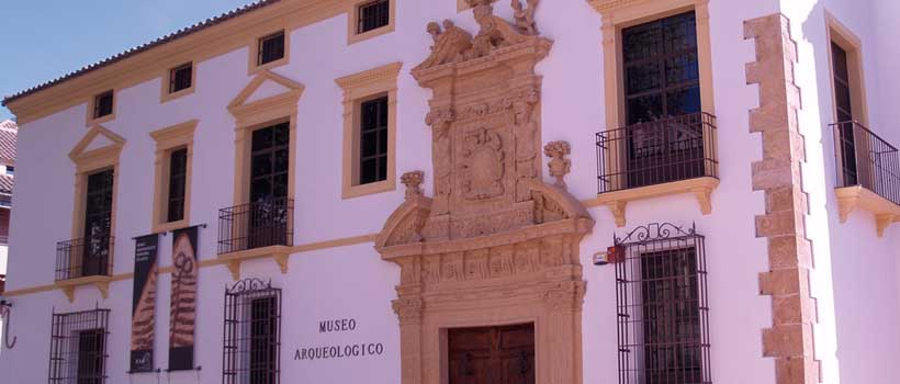 Foto fachada museo arqueológico